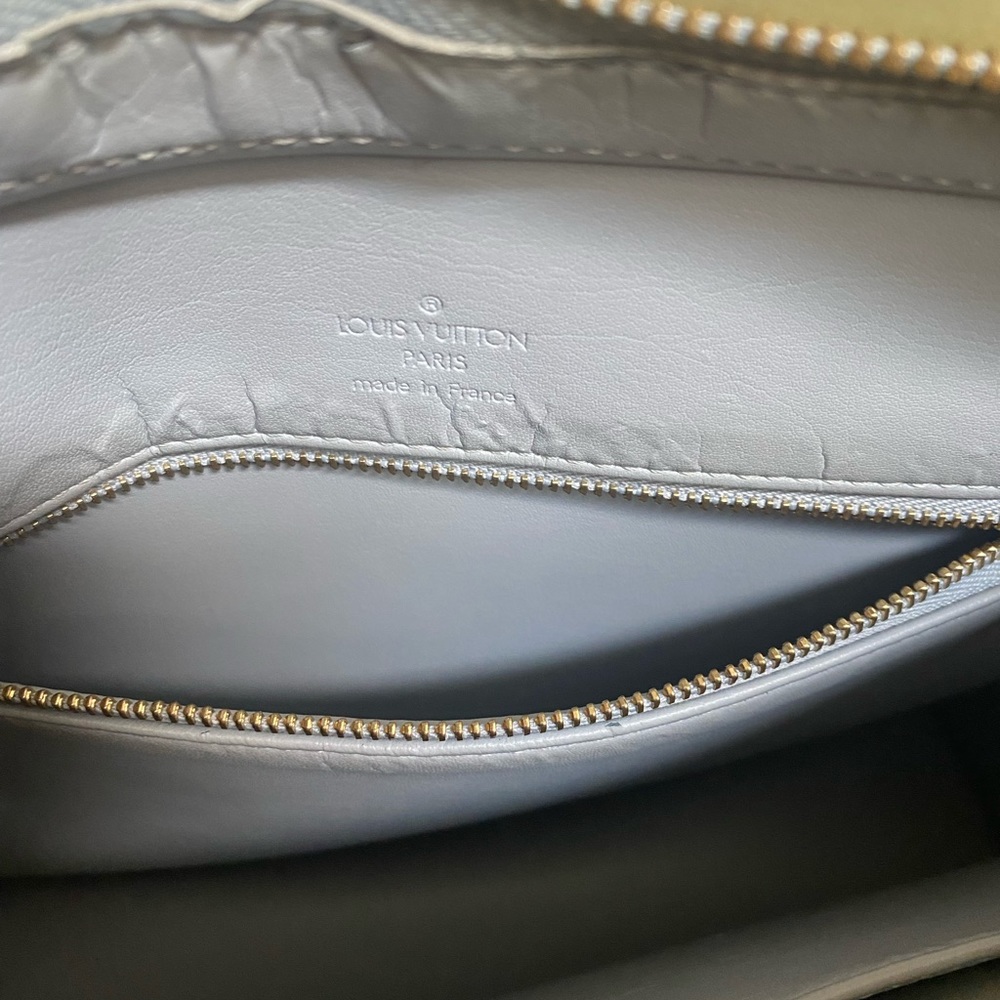 Louis Vuitton Vernice Perle Tote - Picture 4 of 4